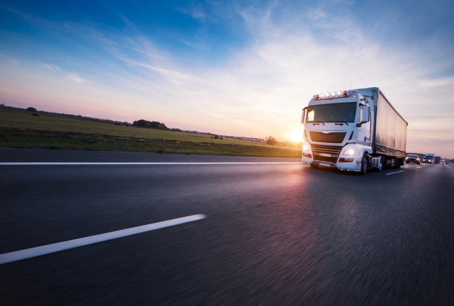 0001_logitrex vrachtwagen snelweg.jpg.